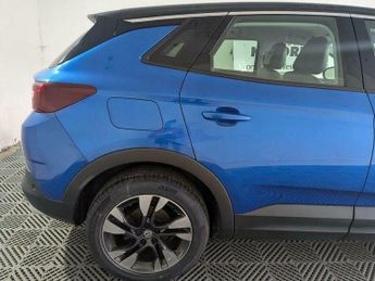 Vauxhall Grandland X 1.2 Turbo Sport Nav Auto Euro 6 (s/s) 5dr