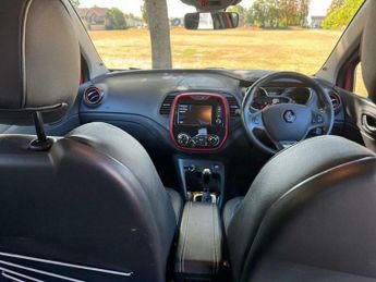 Renault Captur 1.2 TCe ENERGY Signature Nav Auto Euro 6 (s/s) 5dr