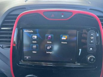 Renault Captur 1.2 TCe ENERGY Signature Nav Auto Euro 6 (s/s) 5dr
