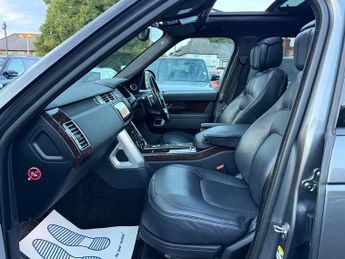 Land Rover Range Rover 3.0 SD V6 Autobiography SUV 5dr Diesel Auto 4WD Euro 6 (s/s) (27