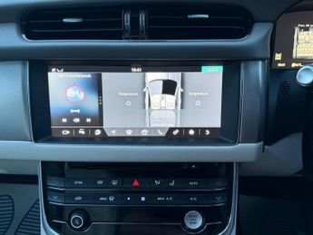 Jaguar XF 2.0d Portfolio Sportbrake 5dr Diesel Auto AWD Euro 6 (s/s) (240 