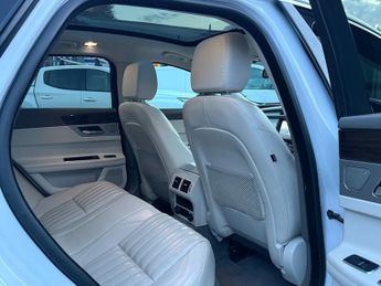 Jaguar XF 2.0d Portfolio Sportbrake 5dr Diesel Auto AWD Euro 6 (s/s) (240 