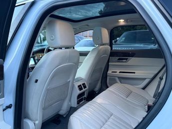Jaguar XF 2.0d Portfolio Sportbrake 5dr Diesel Auto AWD Euro 6 (s/s) (240 