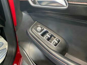 MG MG HS 1.5 T-GDI 16.6kWh Excite Auto Euro 6 (s/s) 5dr