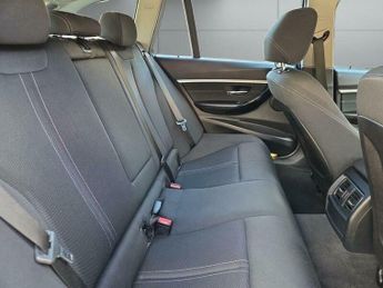 BMW 3 SERIES 1.5 318i Sport Touring Auto Euro 6 (s/s) 5dr