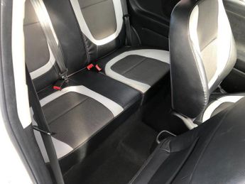 Kia Picanto WHITE ECODYNAMICS
