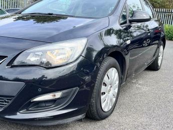 Vauxhall Astra 1.6 16v Exclusiv Auto Euro 5 5dr
