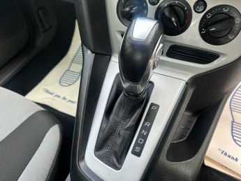 Ford Focus 1.6 Zetec Powershift Euro 5 5dr