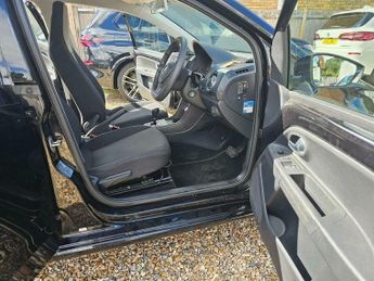 Volkswagen Up 1.0 Move up! Hatchback 5dr Petrol ASG Euro 6 (s/s) (60 ps)