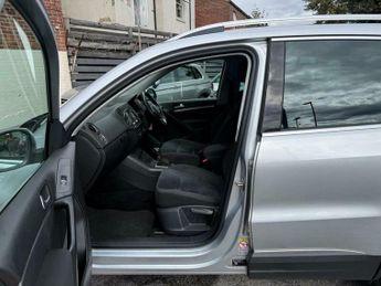 Volkswagen Tiguan 2.0 TDI BlueMotion Tech Match DSG 4WD Euro 5 (s/s) 5dr