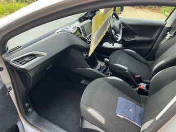 Peugeot 208 1.2 PureTech Active Euro 6 5dr