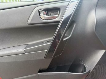 Toyota Auris 1.8 VVT-h Excel CVT Euro 6 (s/s) 5dr