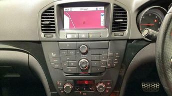 Vauxhall Insignia 2.0 CDTi SRi Nav Sports Tourer Auto Euro 5 5dr