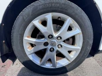 Toyota Auris 1.6 V-Matic Colour Collection Euro 5 5dr