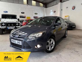 Ford Focus 1.6 Zetec Hatchback 5dr Petrol Manual Euro 5 (105 ps)