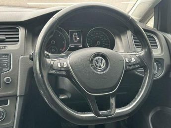 Volkswagen Golf 1.6 TDI BlueMotion Tech SE DSG Euro 5 (s/s) 5dr
