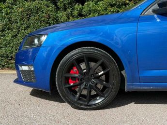 Skoda Octavia 2.0 TFSI vRS DSG Euro 6 (s/s) 5dr (SNav)