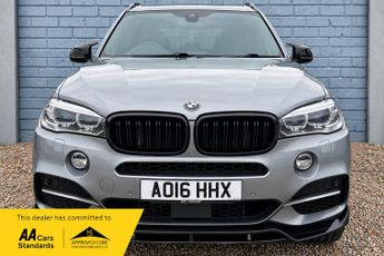 BMW M5 M50D