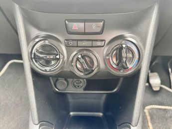 Peugeot 208 1.0 VTi PureTech Active Euro 5 5dr