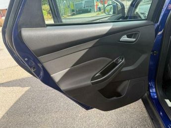 Ford Focus 1.6 Titanium Powershift Euro 6 5dr