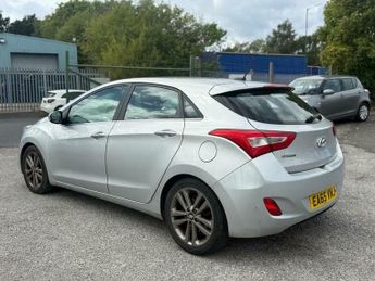 Hyundai I30 1.6 CRDi Blue Drive Premium Euro 6 (s/s) 5dr
