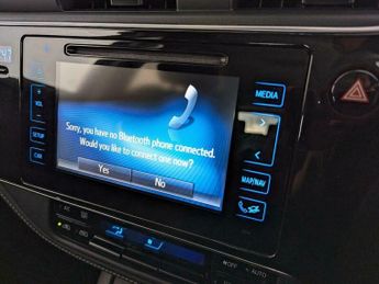 Toyota Auris 1.8 VVT-h Design CVT Euro 6 (s/s) 5dr