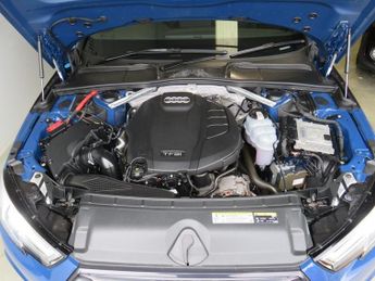 Audi A4 TFSI S LINE BLACK EDITION