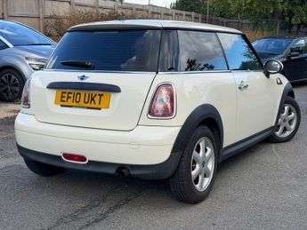 MINI Hatch 1.6 One Hatchback 3dr Petrol Steptronic Euro 5 (98 ps)