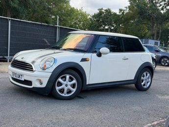 MINI Hatch 1.6 One Hatchback 3dr Petrol Steptronic Euro 5 (98 ps)
