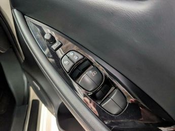 Nissan Leaf 40kWh Tekna Auto 5dr