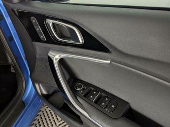 Kia Ceed 1.4 T-GDi First Edition DCT Euro 6 (s/s) 5dr