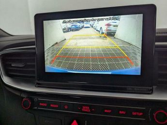 Kia Ceed 1.4 T-GDi First Edition DCT Euro 6 (s/s) 5dr