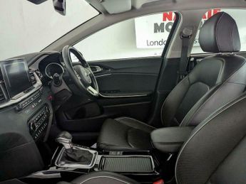 Kia Ceed 1.4 T-GDi First Edition DCT Euro 6 (s/s) 5dr