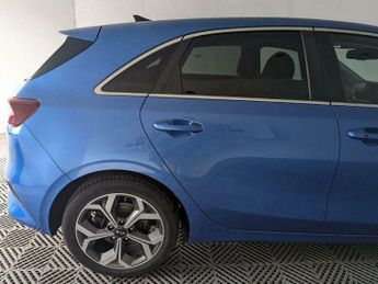 Kia Ceed 1.4 T-GDi First Edition DCT Euro 6 (s/s) 5dr