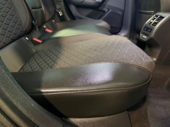 SEAT Leon 1.5 eTSI MHEV FR DSG Euro 6 (s/s)