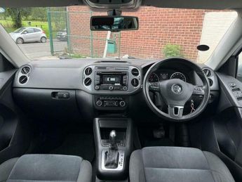 Volkswagen Tiguan 2.0 TDI BlueMotion Tech Match SUV 5dr Diesel DSG 4WD Euro 5 (s/s