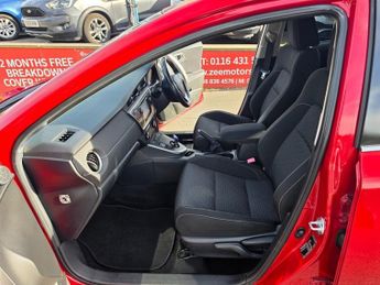 Toyota Auris 1.8 VVT-h Icon Plus CVT Euro 5 (s/s) 5dr