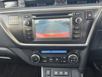 Toyota Auris 1.8 VVT-h Icon Plus CVT Euro 5 (s/s) 5dr