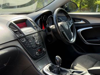 Vauxhall Insignia 2.0 CDTi ecoFLEX Exclusiv Euro 5 (s/s) 5dr