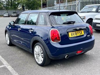 MINI Hatch 1.5 Cooper Steptronic Euro 6 (s/s) 5dr
