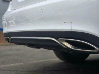Mercedes-Benz E Class 2.1 E220 BlueTEC SE G-Tronic+ Euro 6 (s/s) 4dr