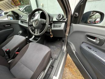 Suzuki Alto SZ