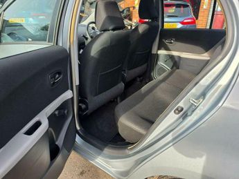 Toyota Yaris 1.0 VVT-i T Spirit Euro 5 5dr