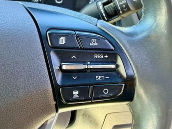 Hyundai Ioniq 1.6 IONIQ Premium SE FHEV Semi-Auto 5dr