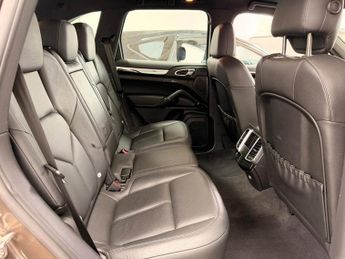 Porsche Cayenne D V6 TIPTRONIC S