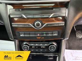 Infiniti Q30 PREMIUM TECH D