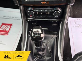 Infiniti Q30 PREMIUM TECH D