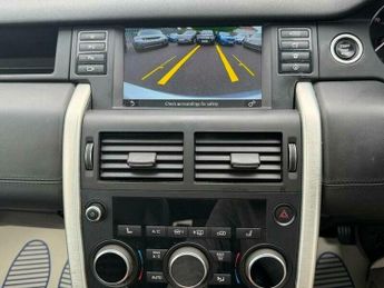 Land Rover Discovery Sport 2.0 Si4 HSE Luxury SUV 5dr Petrol Auto 4WD Euro 6 (s/s) (240 ps)