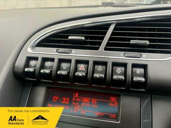 Peugeot 3008 1.6HDI ALLURE MPV