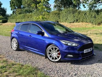 Ford Focus 2.0 TDCi ST-3 Hatchback 5dr Diesel Manual Euro 6 (s/s) (185 ps)